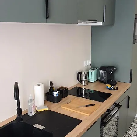 Appartement 2 Pieces Calme A 300m Du Chateau *